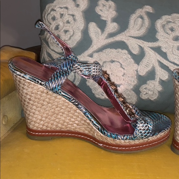 Turquoise jeweled wedges - Picture 4 of 4